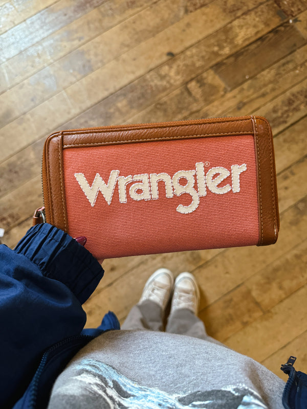 Wrangler Logo Wallet/Wristlet - Pink